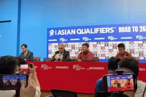 国足0-2澳大利亚赛后：伊万诉苦六成国脚联赛出场不足 记者解析输球细节