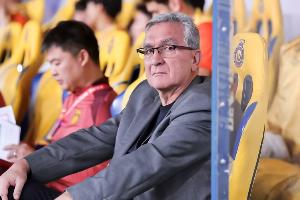 国足0-2不敌澳大利亚，伊万科维奇执教能力引争议，现在评判为时尚早